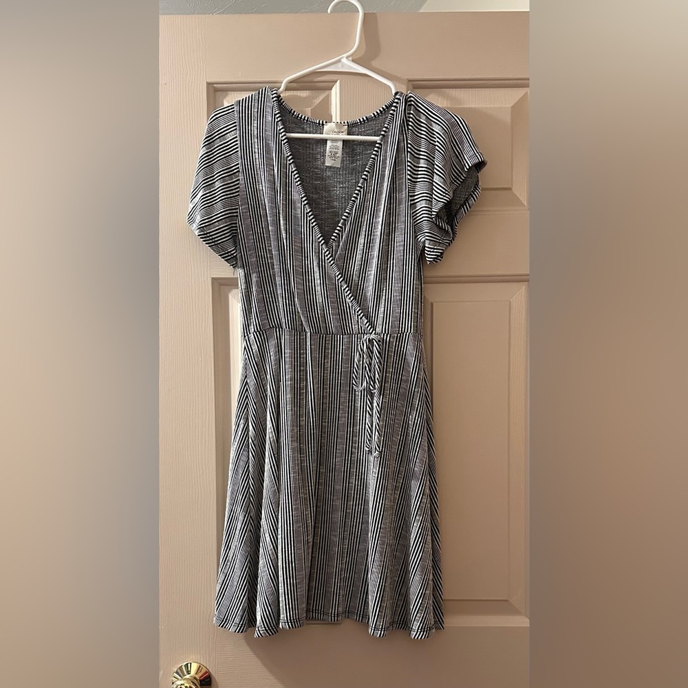 Lrg Caution to the wind dress- never worn